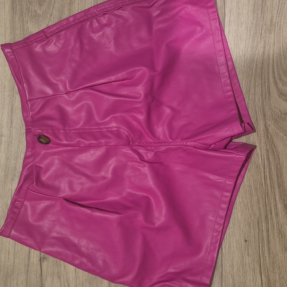 Barbiecore Pink Faux Leather High-waisted Shorts Pleated Nash Grey